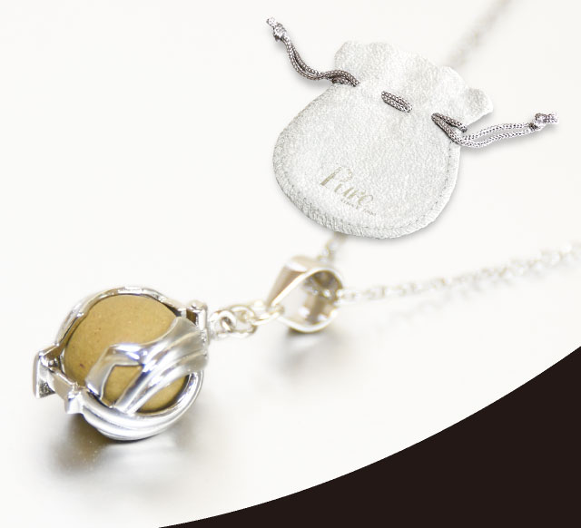 北投石ネックレス